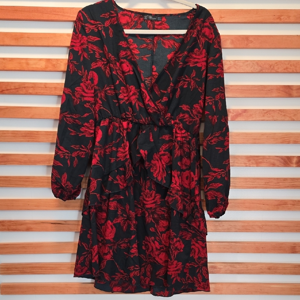 Chic Black and‎ Red Floral Long Sleeve Dress